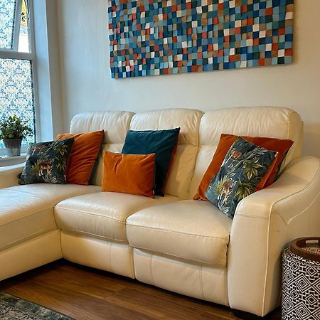 Homely Victorian Terraced Town House With Parking. Taunton Ngoại thất bức ảnh